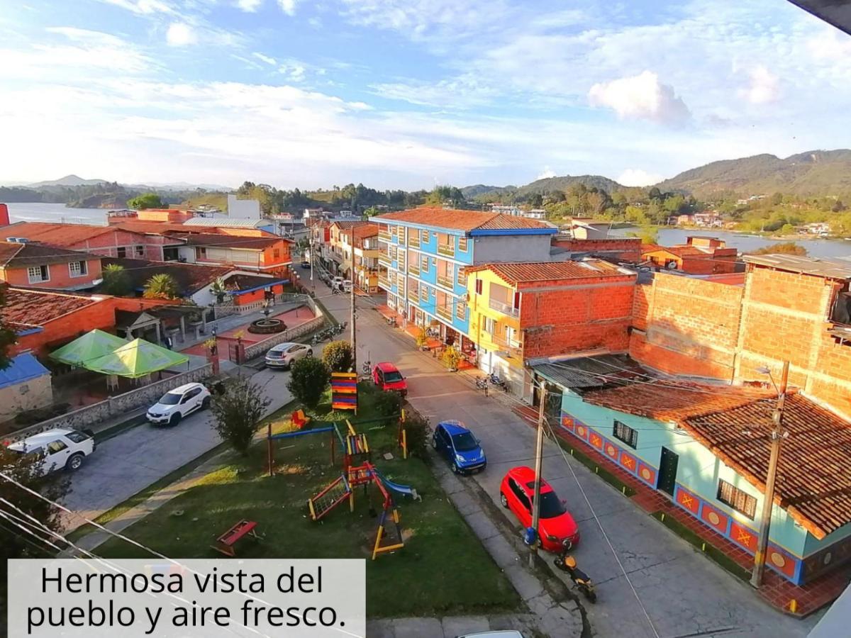Guatape Apartamento Vista Al Embalse Buitenkant foto